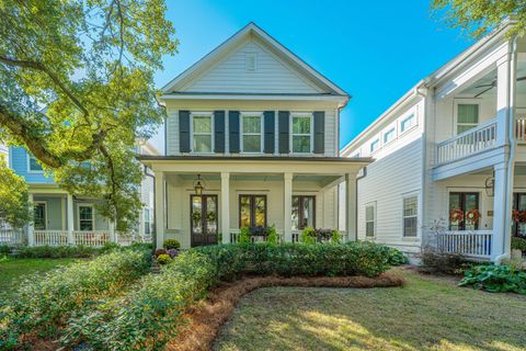 1054 Avenue Of Oaks