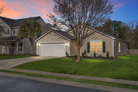 110 Trellis Lane