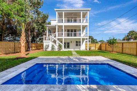 312 Palm Boulevard