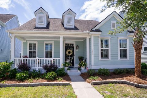 1822 Grovehurst Drive active home in Carolina Bay, Charleston, SC