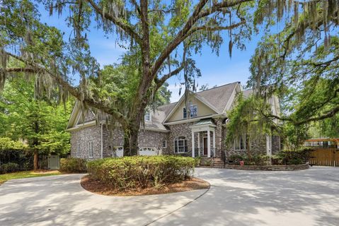2335 Eades Lane