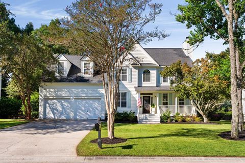 2774 Victoria Lake Drive