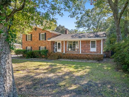 110 Harter Drive active home in Quail Arbor, Summerville, SC