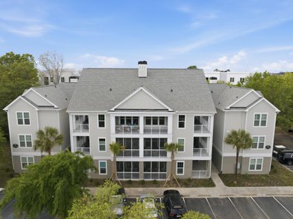 130 River Landing Drive 10302