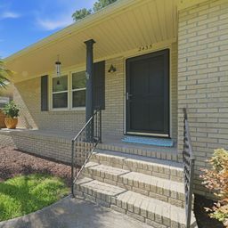 2435 Lantern Street