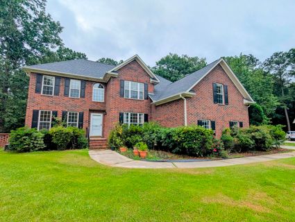 150 Haleswood Circle active home in Crowfield Plantation, Goose Creek, SC