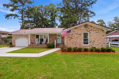 105 Alma Drive active home in Tranquil Acres, Ladson, SC