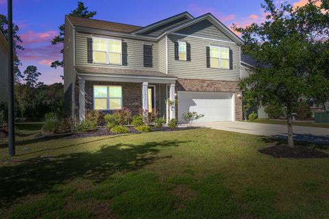 439 Zenith Boulevard