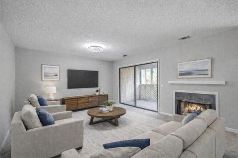 404 Greencastle Drive active home in Greenslake Condominiums, Goose Creek, SC