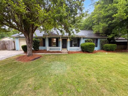 422 Allen Court active home in College Park, Ladson, SC