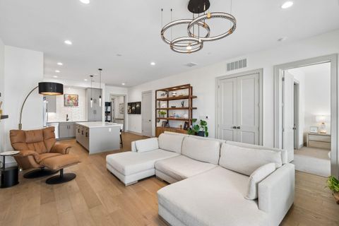 320 Longshore Street 1034