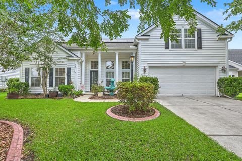 141 Gathering Island Road active home in Legend Oaks Plantation, Summerville, SC
