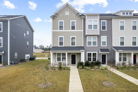 829 Recess Point Drive active home in Foxbank Plantation, Moncks Corner, SC