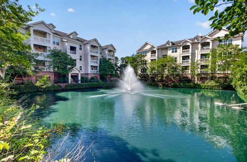 2244 Ashley Crossing Drive 521
