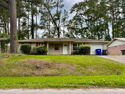 7629 Crossgate Boulevard pending home in Crossgate, North Charleston, SC