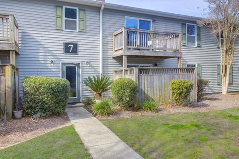 1402 Camp Road 7a