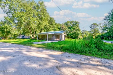 12 Mckay Road
