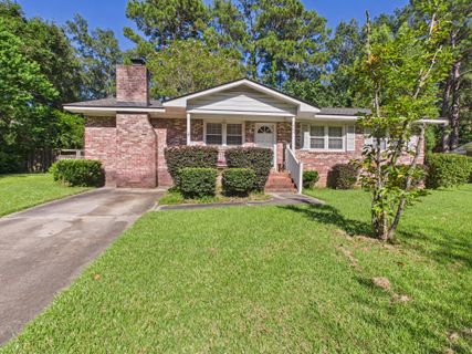 404 Forest Circle