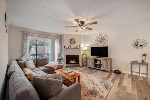 1402 Camp Road 9g