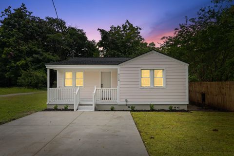 924 Main Street