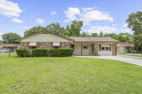 2 Elberton Avenue