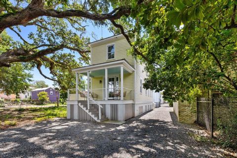 162 Spring Street active home in Cannonborough-Elliotborough, Charleston, SC
