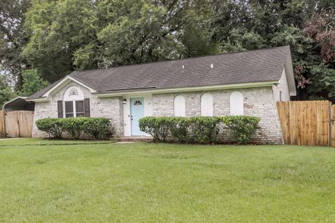 37 Delaware Road