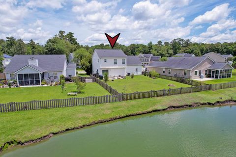 102 Warrell Circle