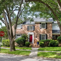 1067 Loyalist Lane