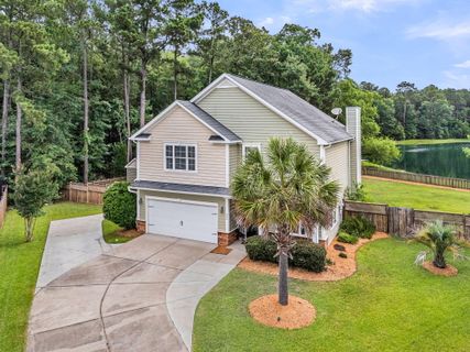 302 Freeland Way active home in Foxbank Plantation, Moncks Corner, SC
