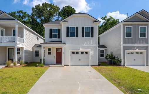 127 Hawthorne Landing Drive active home in Hawthorne Landing, Goose Creek, SC
