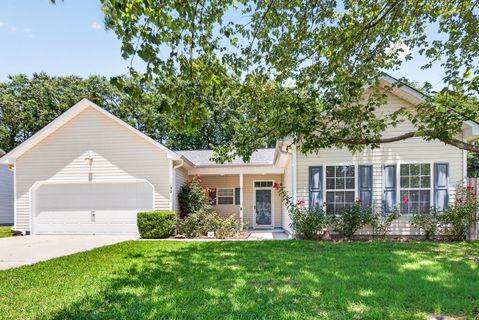 132 Paddock Way