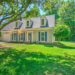 105 Wainwright Manor