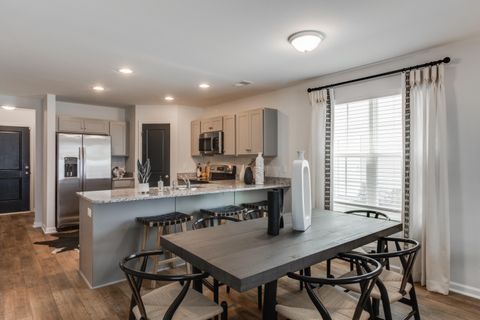 109 Old Creek Court