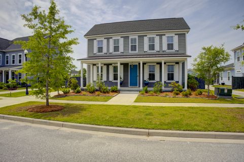 123 Hewitt Street
