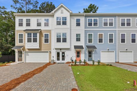 201 Laurelhurst Lane pending home in Rhetts Cove, Johns Island, SC