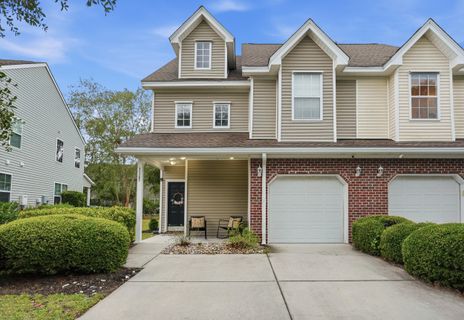 1165 Saint Pauls Parrish Lane active home in The Gates Of Fenwick Plantation, Johns Island, SC