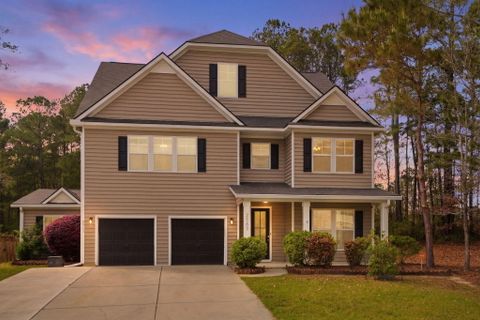 2307 Hummingbird Lane active home in Pine Forest Country Club, Summerville, SC