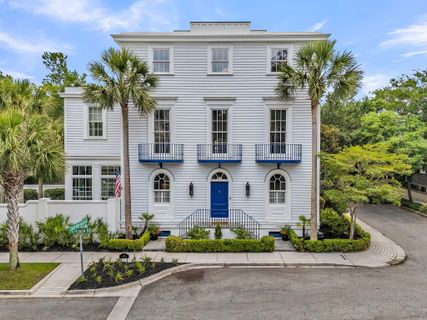 126 Ionsborough Street