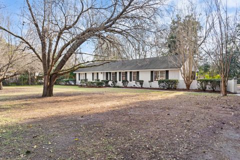 2243 Riverbank Drive