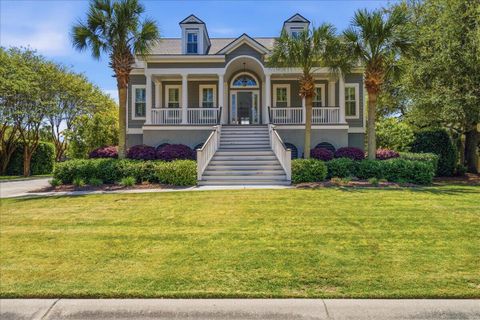 4248 Haulover Drive active home in Kiawah River Estates, Johns Island, SC