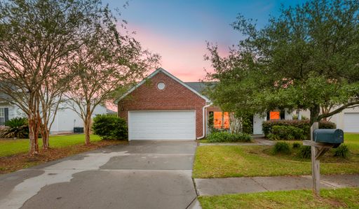 518 Holiday Drive
