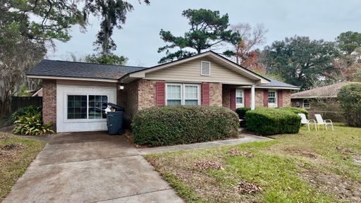 7702 Linsley Dr Drive