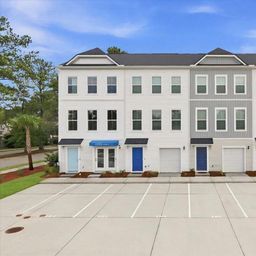 4633 Forest Hills Drive 904