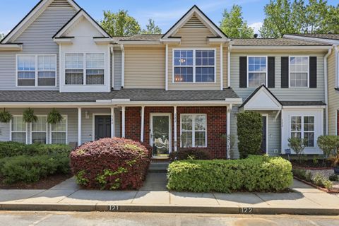 121 Hornby Circle active home in Persimmon Hill Townhouses, Goose Creek, SC