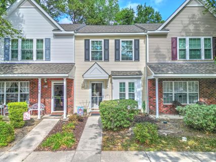 Homes in Oak Bluff, North Charleston