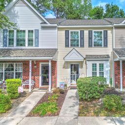 8124 Shadow Oak Drive