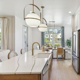 172 Claret Cup Way