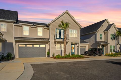 204 Saunter Court