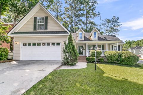 8618 Woodland Walk active home in Coosaw Creek Country Club, North Charleston, SC
